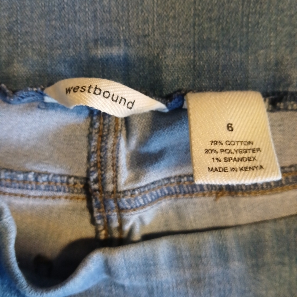 Westbound - NWOT, Denim Jeans, Front Slimming Panel, 5 Pocket Style, Size 6P - Picture 7 of 7